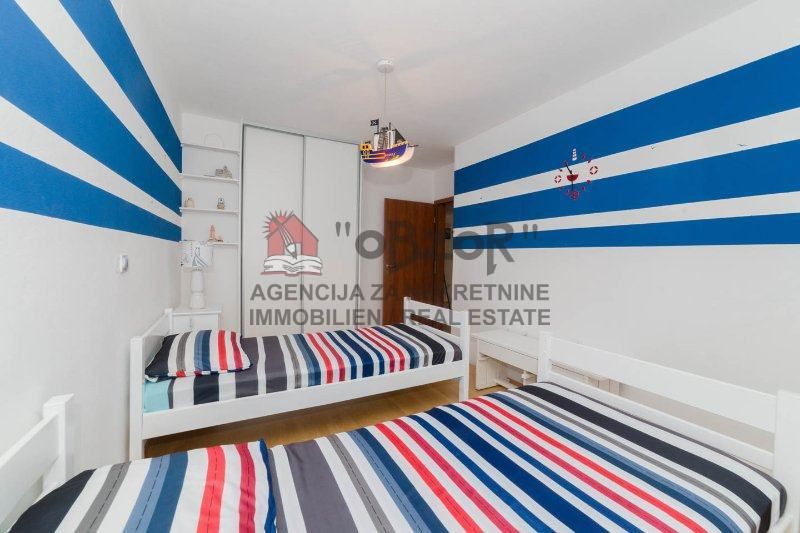 zadar-višnjik, samostojeća katnica sa 5 apartmana - slika 14