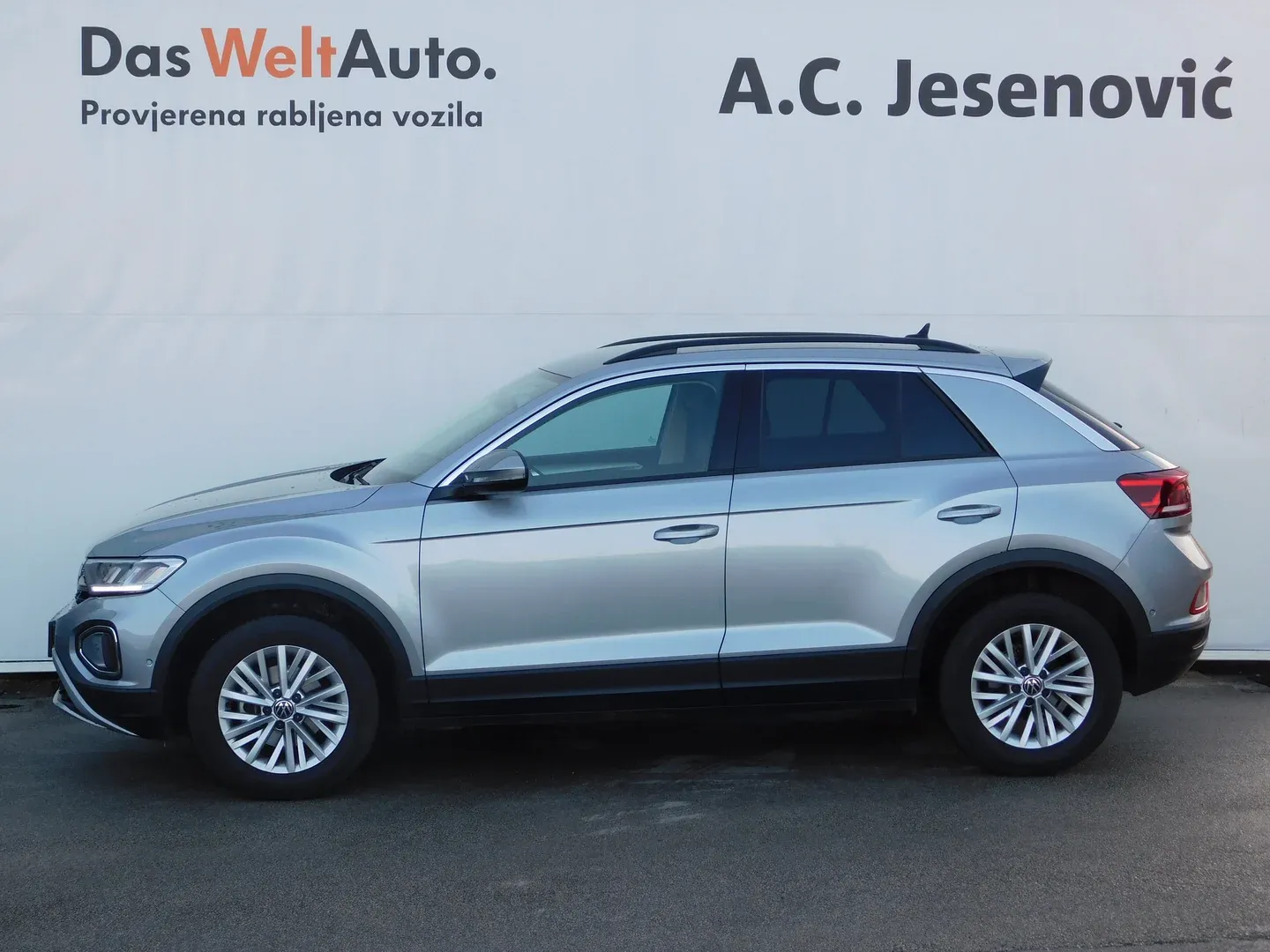 11633 volkswagen t-roc 1.0 tsi 4life - slika 6