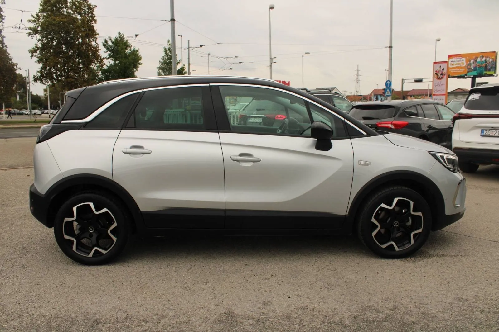 opel crossland 1.2 turbo ultimate *led,navigacija,kamera* - slika 3