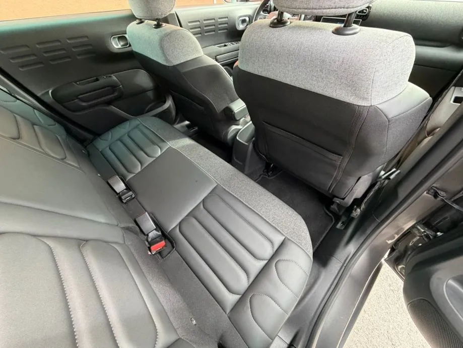 citroën c3 aircross 1.2•2021.g.•navi•senzori•leasing• - slika 15