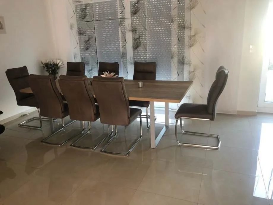 stol za blagovaonicu - slika 3