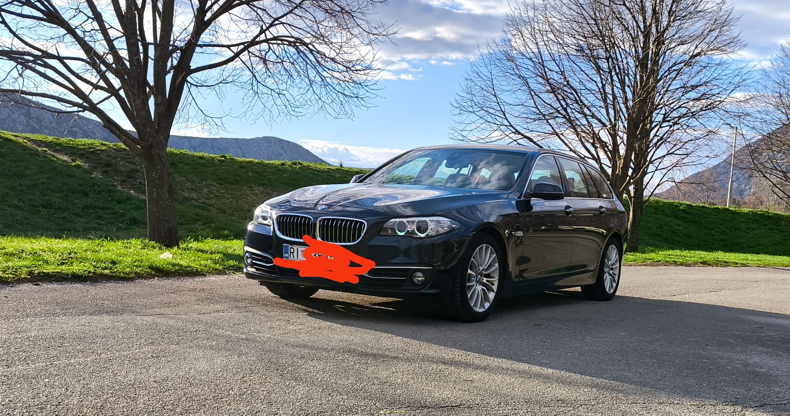 bmw f11 520d lci - slika 9