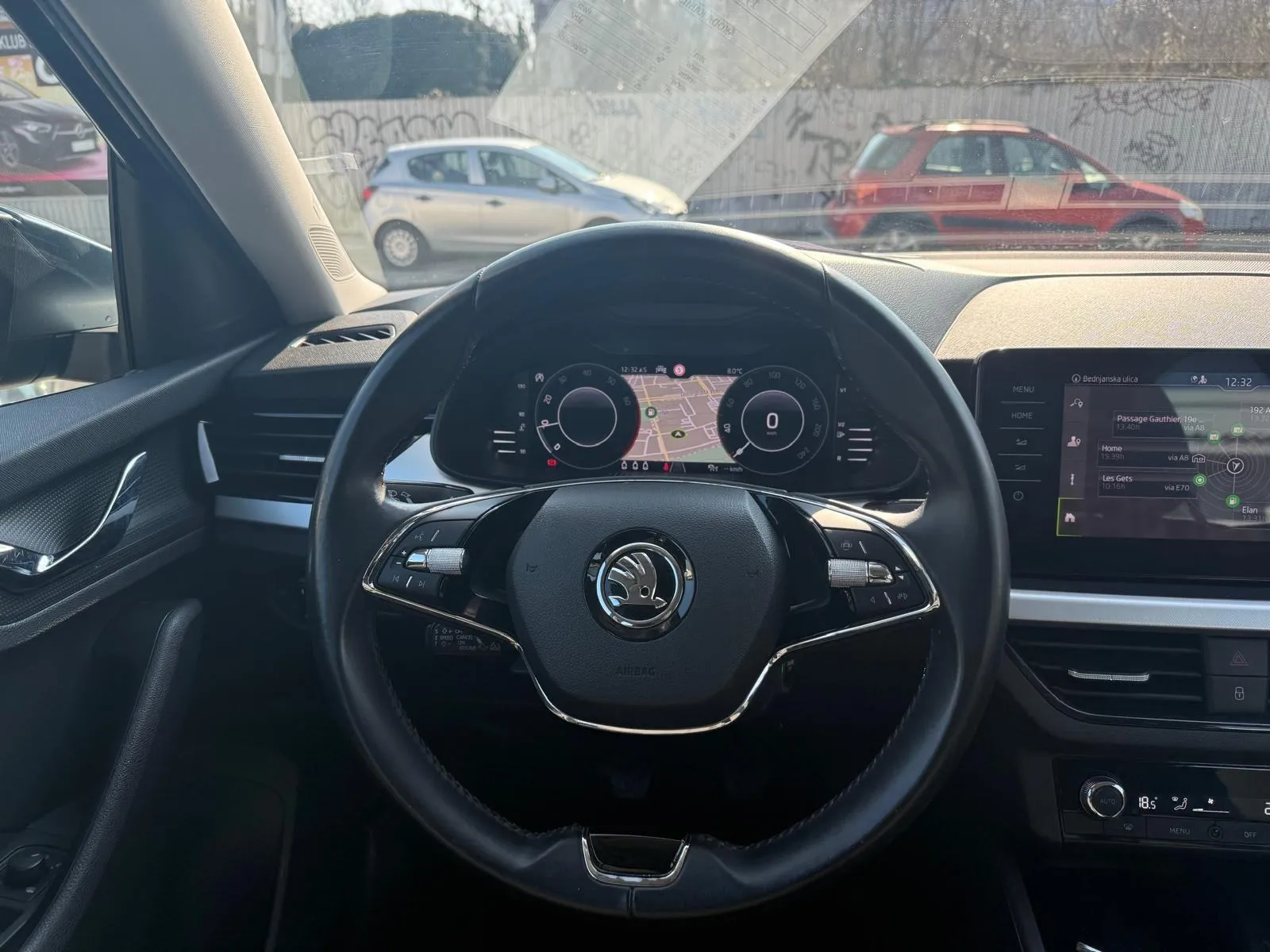 škoda kamiq 1,0 tsi, pdc, navi, tempomat, 4x garancija!!! - slika 13