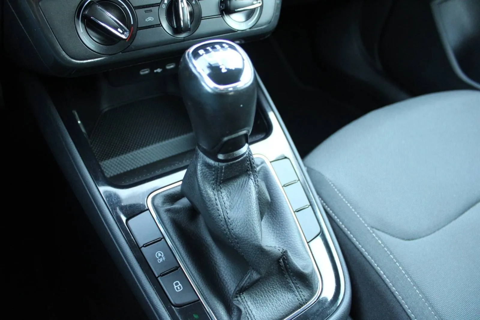 škoda fabia 1.0 - slika 16