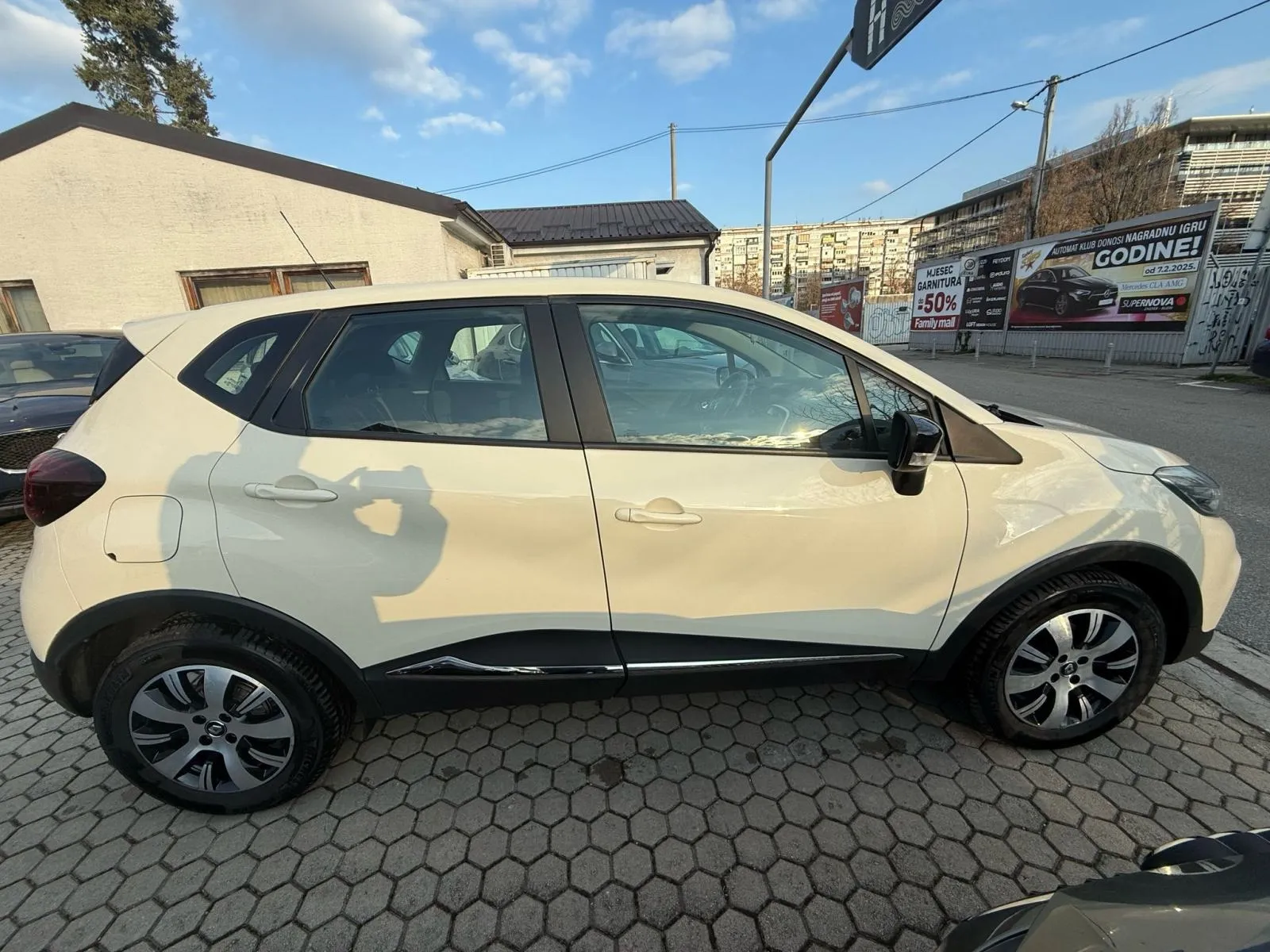 renault captur 0.9 tce, navi, klima, 4x garancija!!! - slika 9