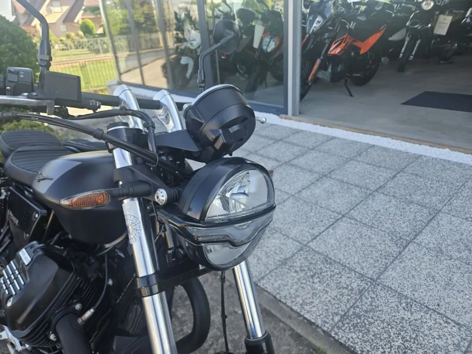 moto guzzi v9 bobber abs, s garancijom, 2021 god. - slika 15