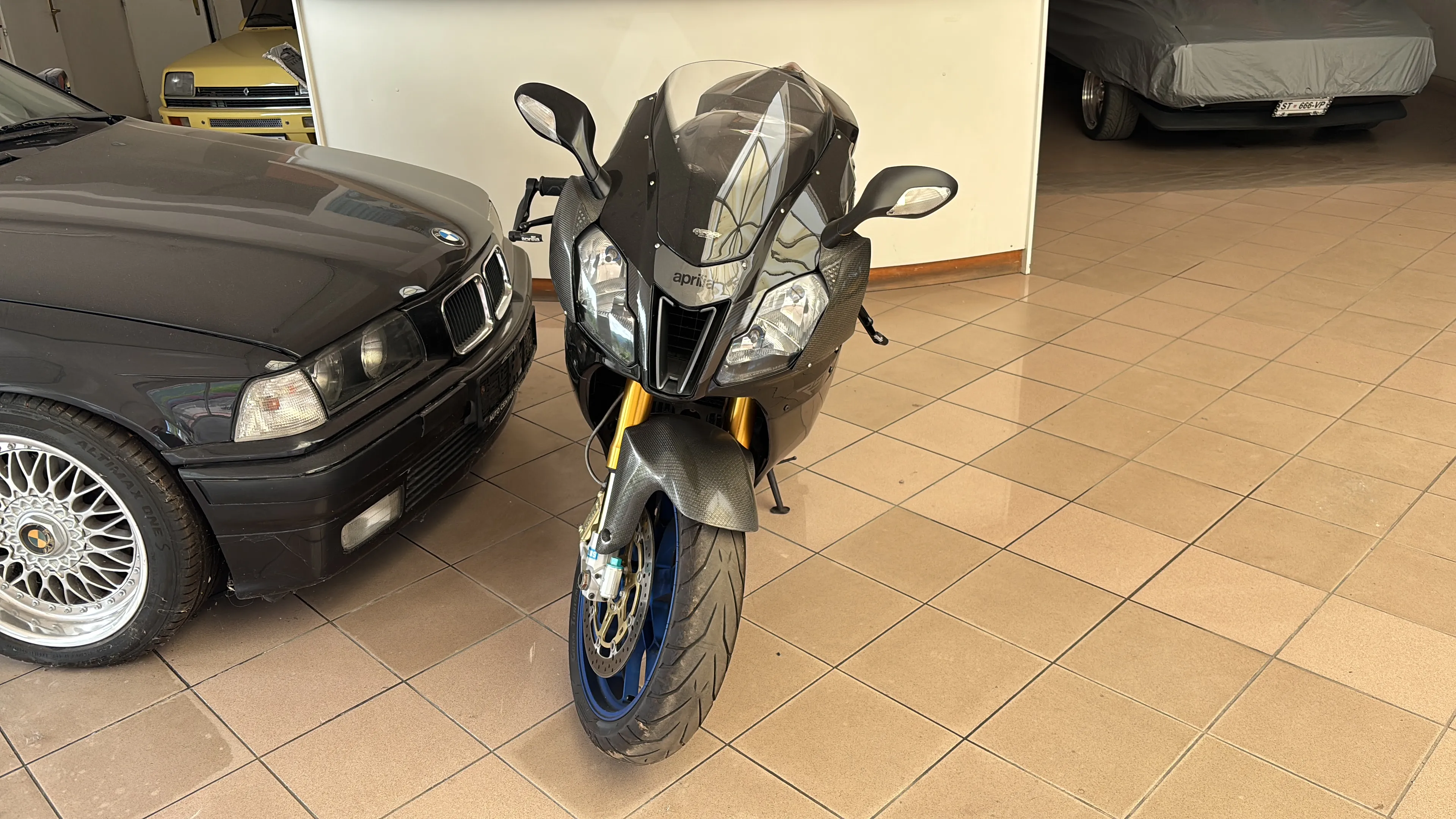 aprilia rsv 1000 r factory, 2004 god. - slika 16