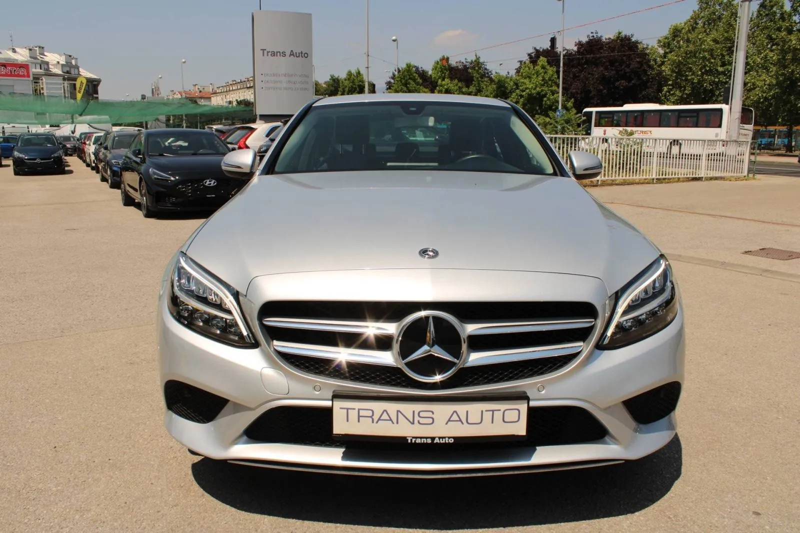 mercedes-benz klasa c 180d *led, navigacija, kamera* - slika 2