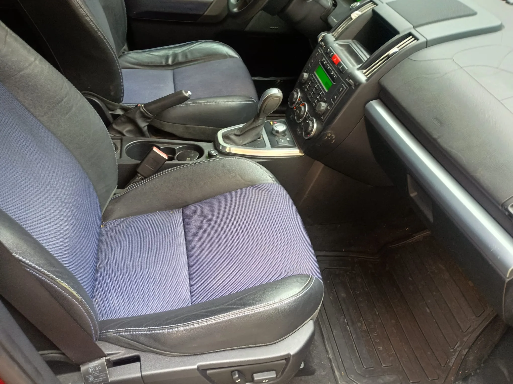 land rover freelander 2,2d - slika 12