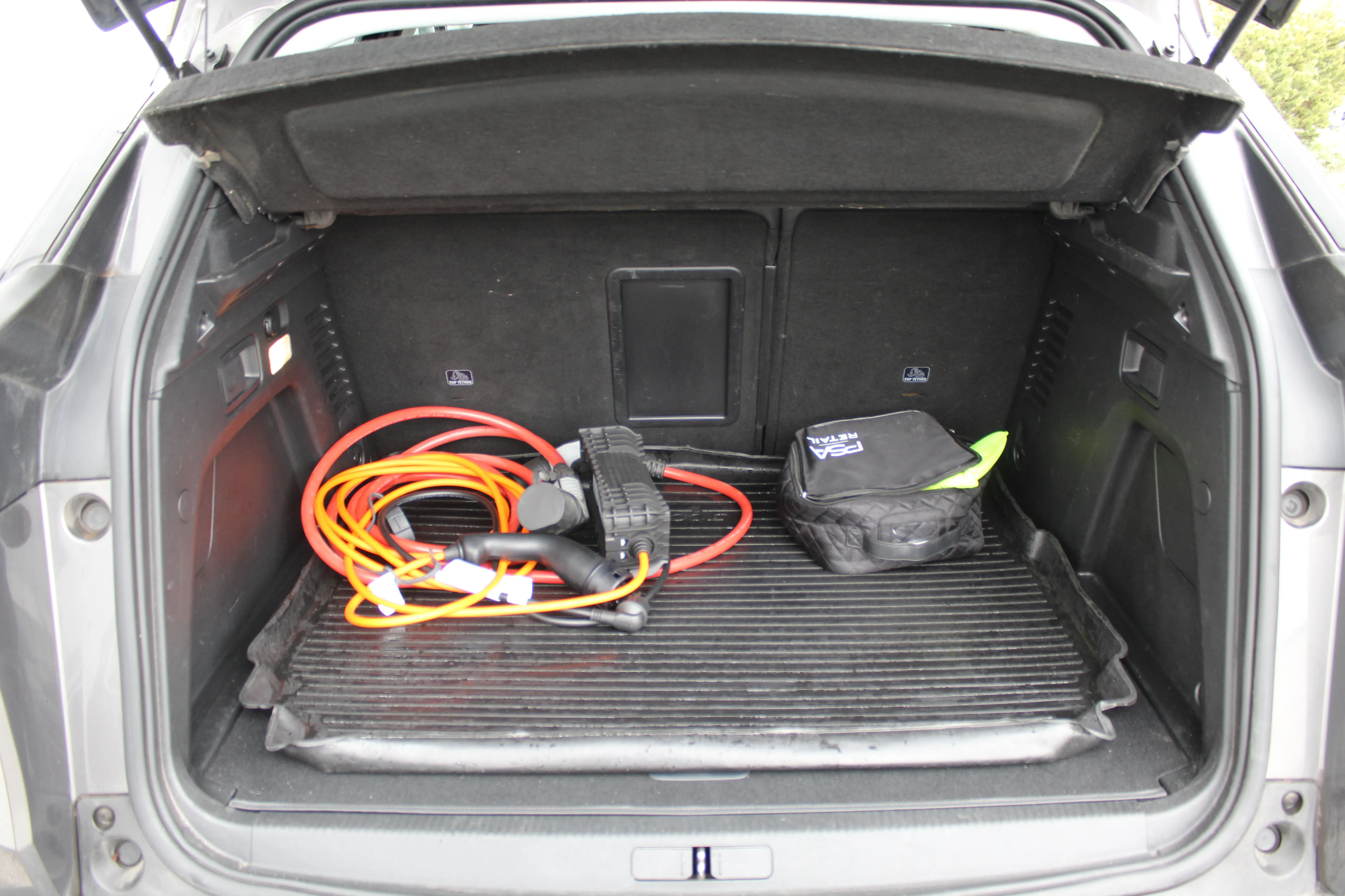 13084 peugeot 3008 phev 225 allure pack aut. - slika 15