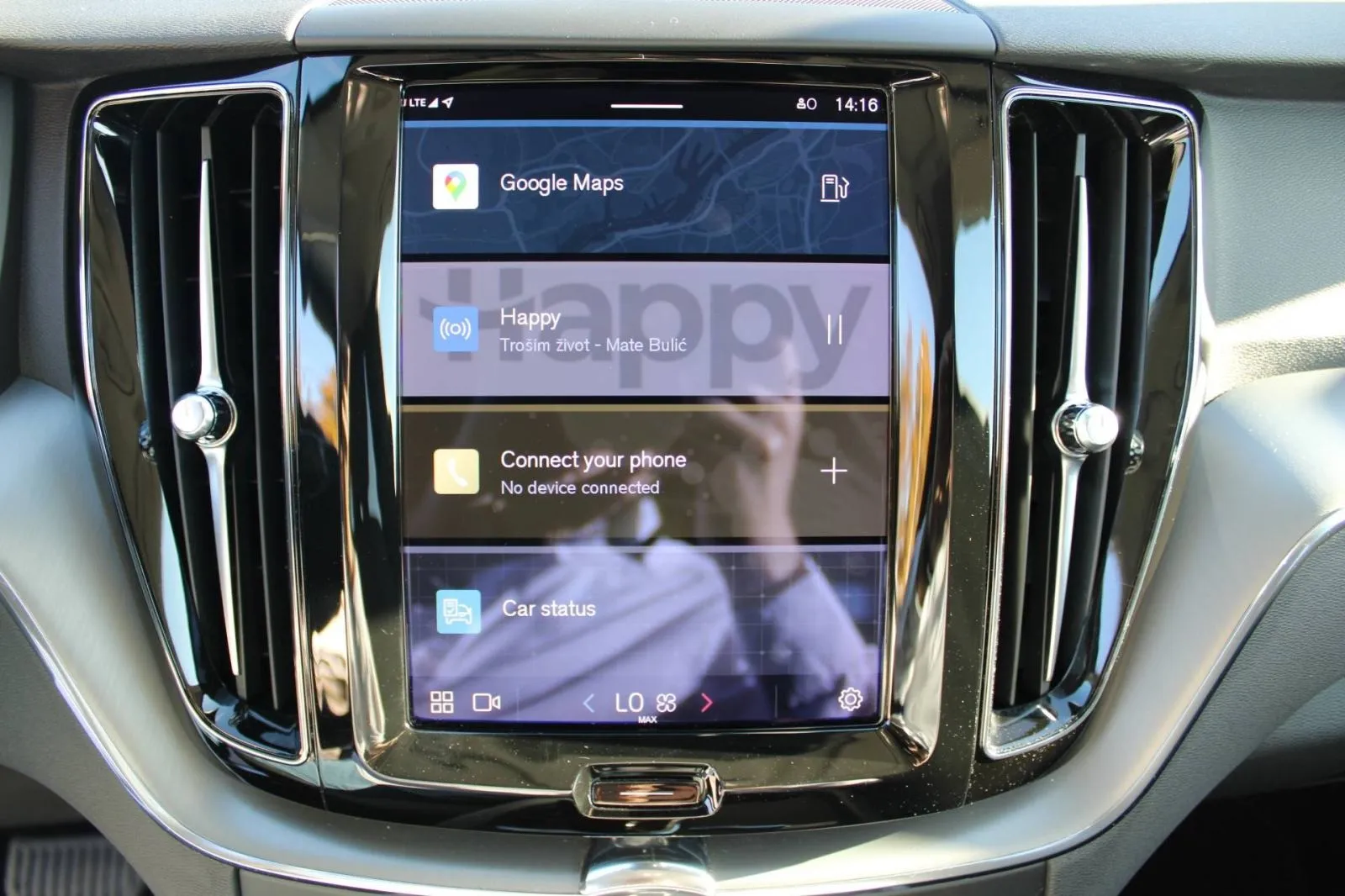 volvo xc60 b4 2.0d automatik *led, navigacija, kamera* - slika 18