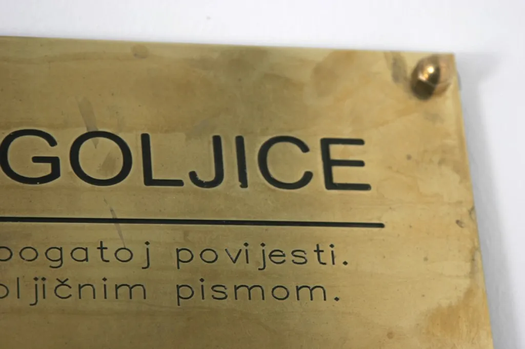 izrada reklama - graviranje i rezanje - slika 4