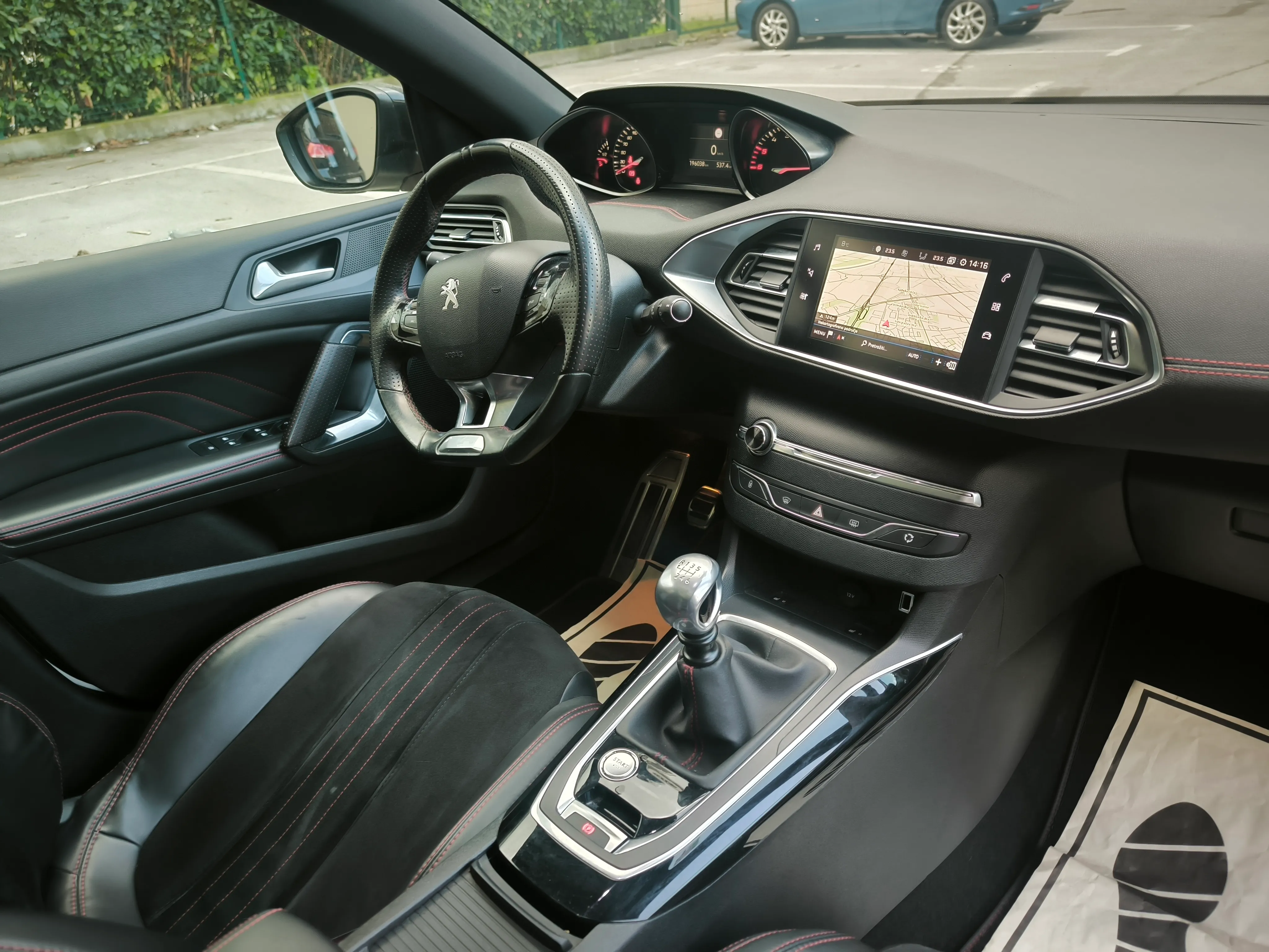 peugeot 308 sw 1,5 hdi, gt line,panorama, veliki servis, ekstra stanje - slika 25