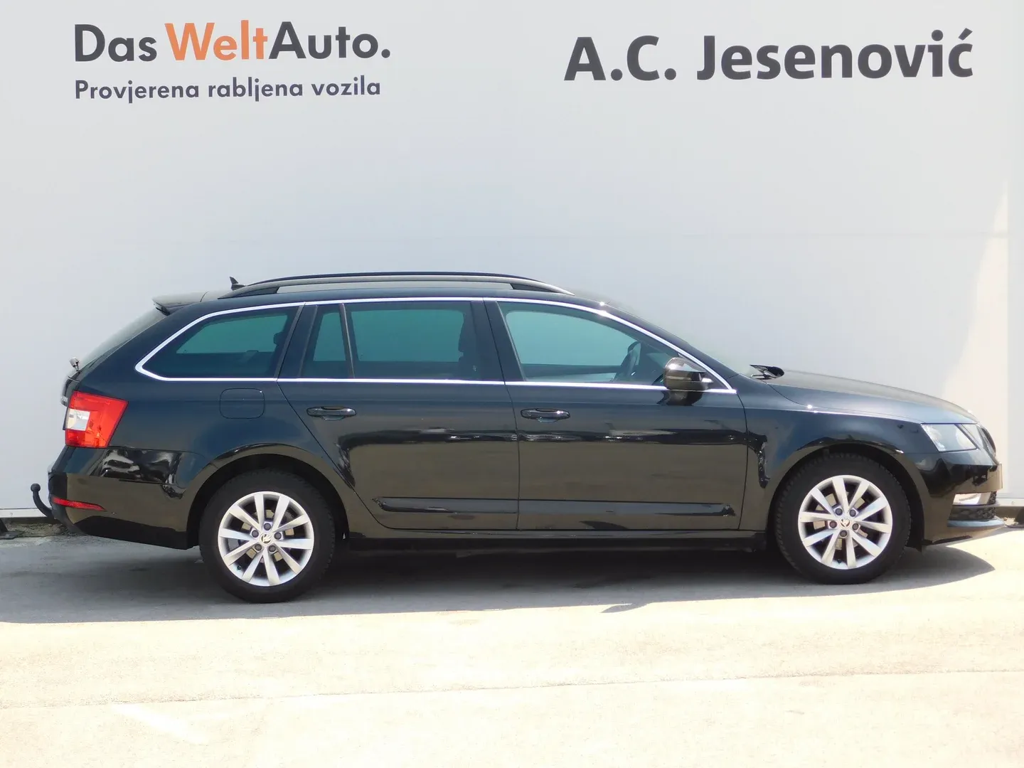 09764 škoda octavia combi ambition 1.6 tdi dsg - slika 4