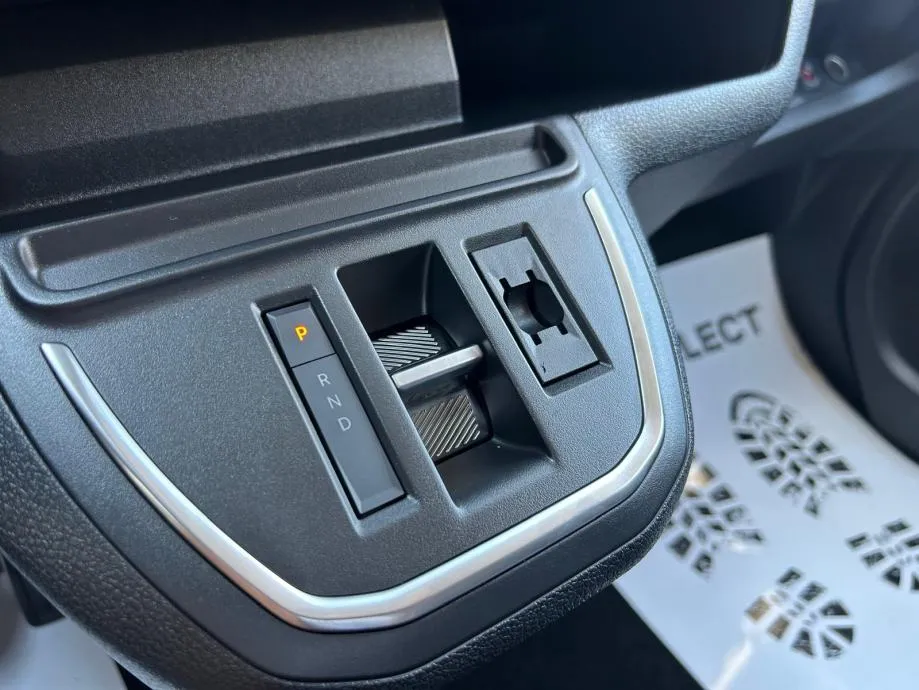 peugeot traveller 2.0 bluehdi 180 - eat8 - l3 - test vozilo - slika 15