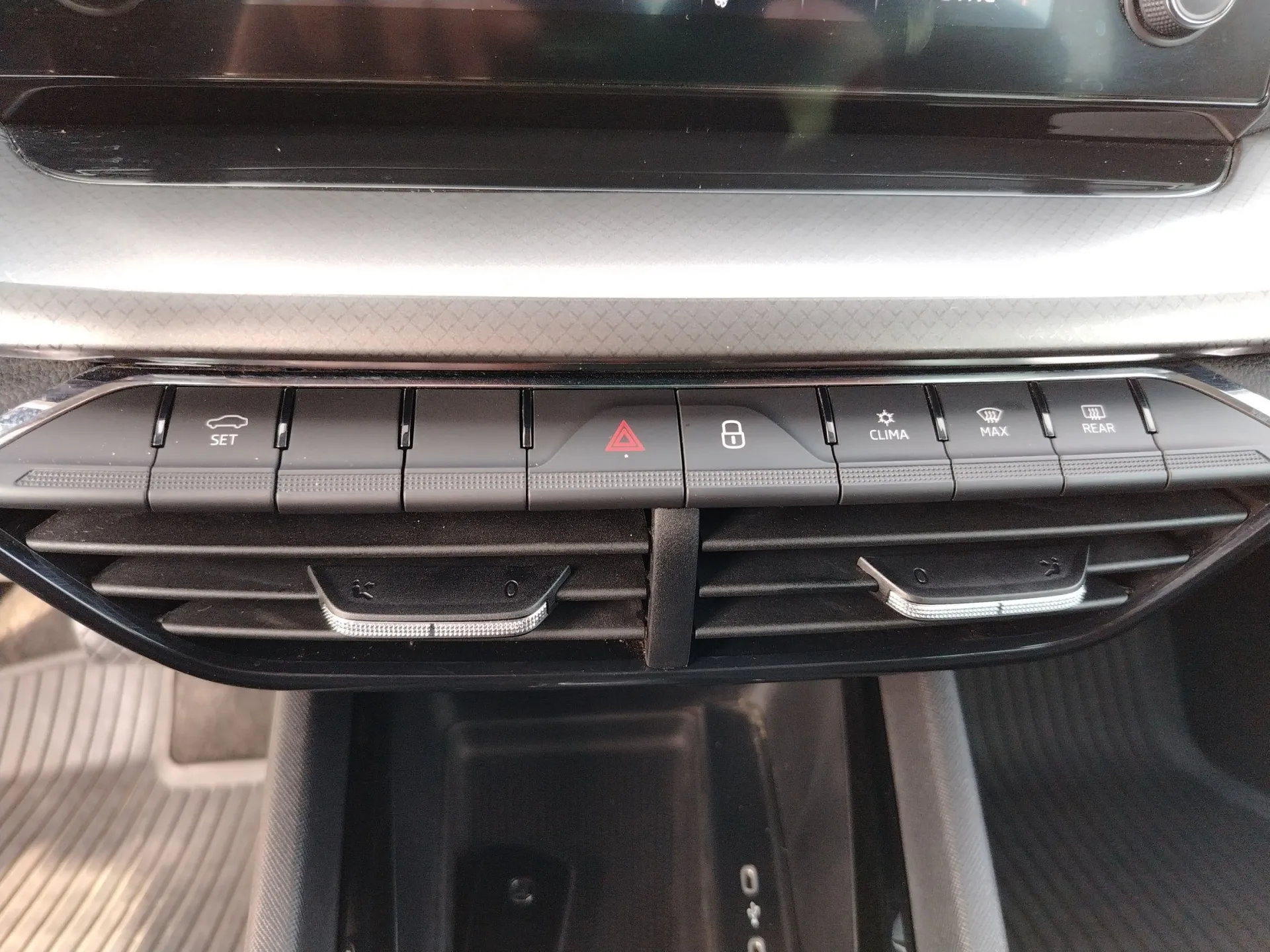 škoda octavia 2.0 tdi dsg 4x4 ambition - slika 15