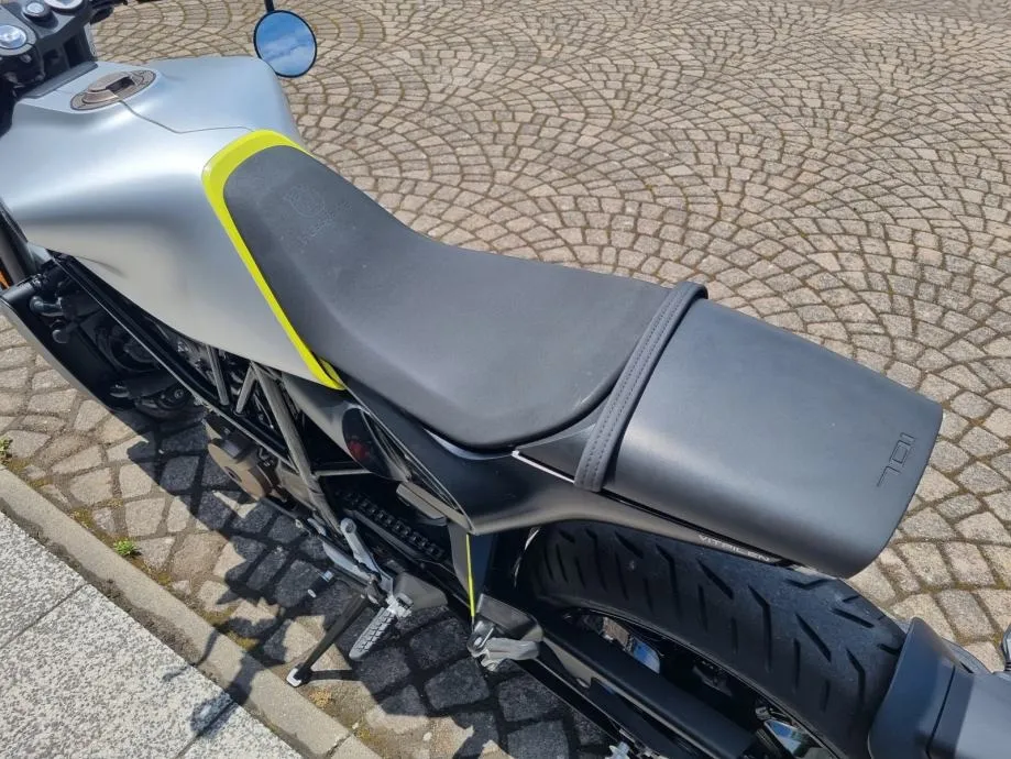 husqvarna vitpilen 701 abs tcs, shark, s garancijom, 2019 god. - slika 15