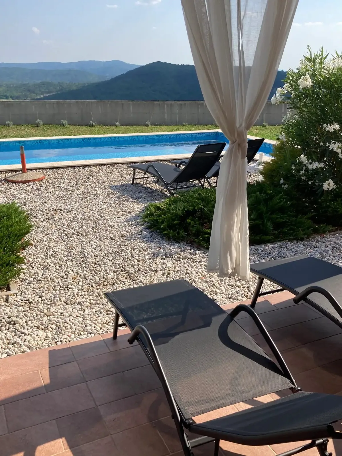 izuzetna priilika! roč, villa s bazenom, 180m2, 1000m2 okučnice - slika 16