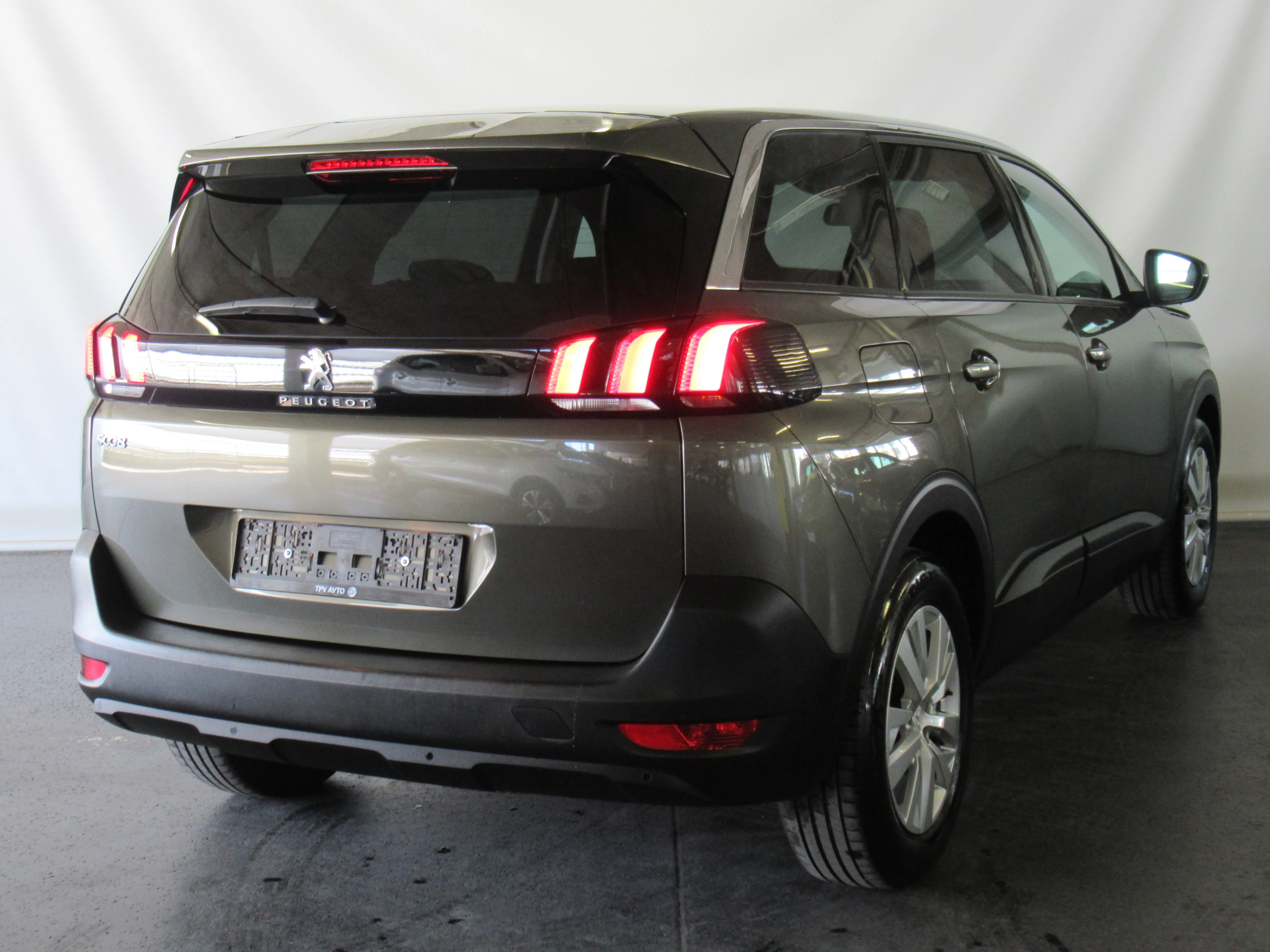 peugeot 5008 hdi130 aut. 7 sjedišta - slika 2