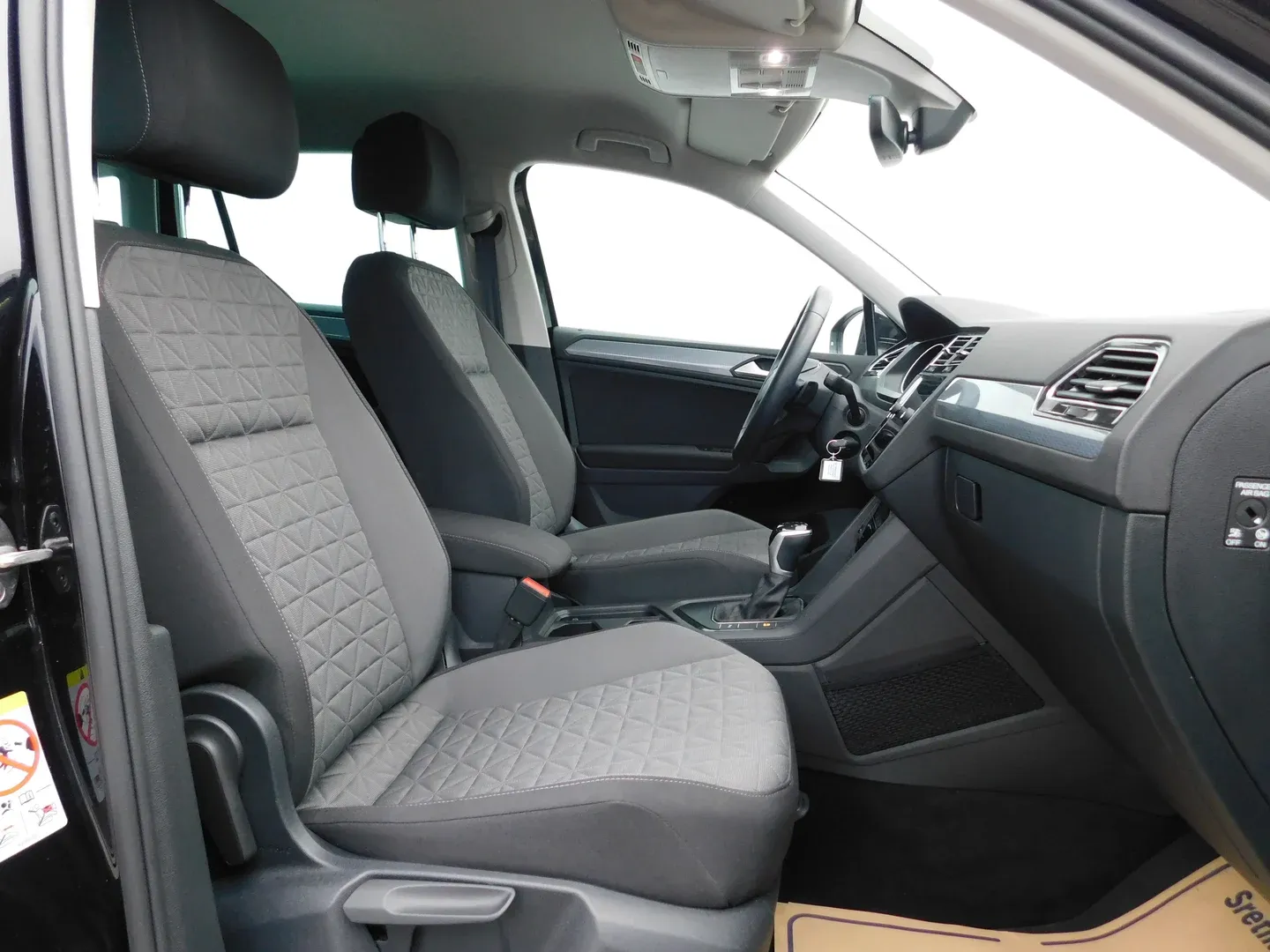 11636 volkswagen tiguan 2.0 tdi dsg life - slika 12