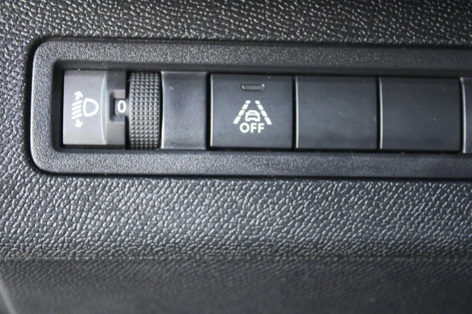peugeot 5008 1.2 puretech automatik 7 sjedala *led, navigacija, kamera - slika 15