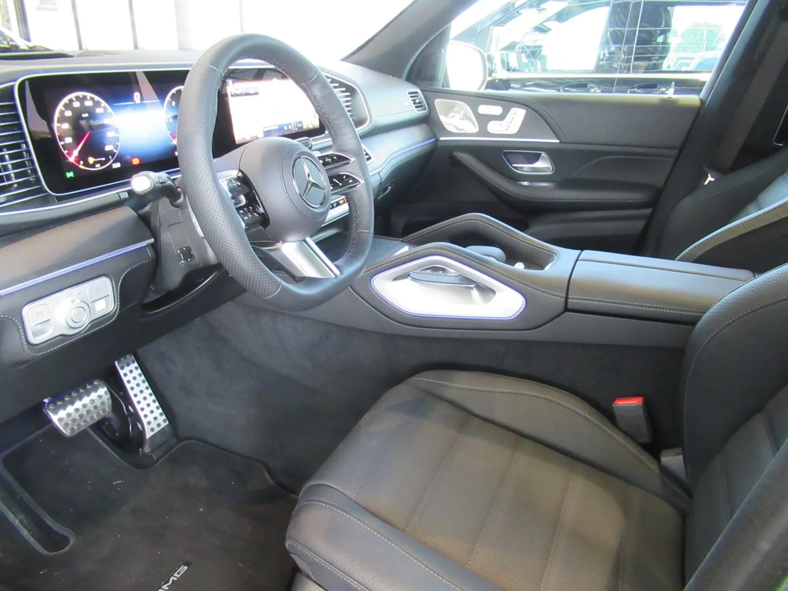 mercedes-benz gle 450 d 4matic amg line premium plus - slika 17