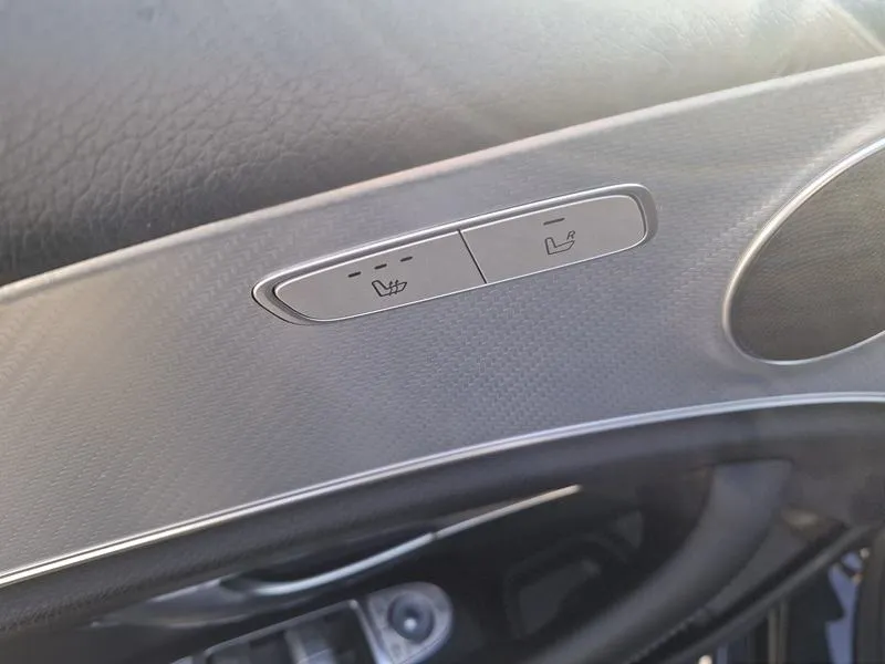 mercedes-benz e-klasa 300 d*245ks*climatronic*navigacija*park.kamera* - slika 10