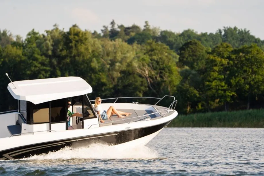 marion 722 pilothouse - slika 5