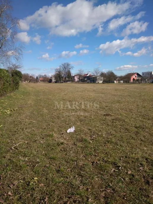 klara centar, zemljište, 2.432m2, kod crkve - slika 2