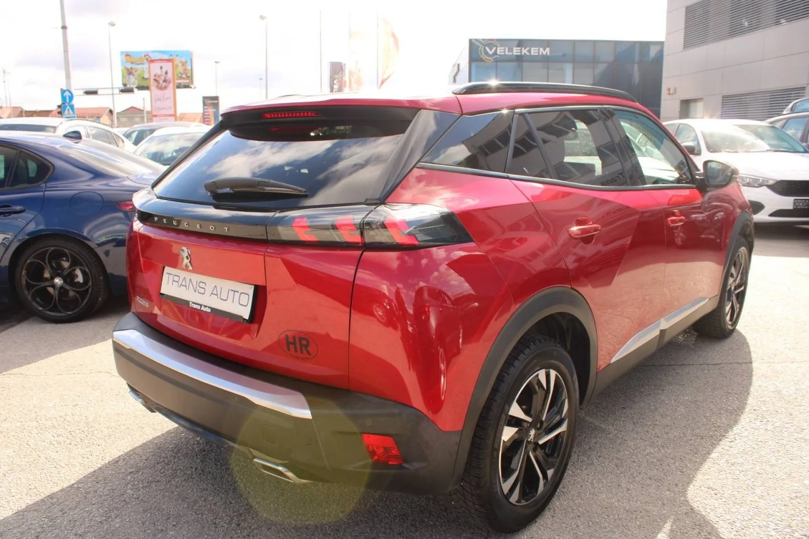 peugeot 2008 1.2 puretech allure automatik - slika 5