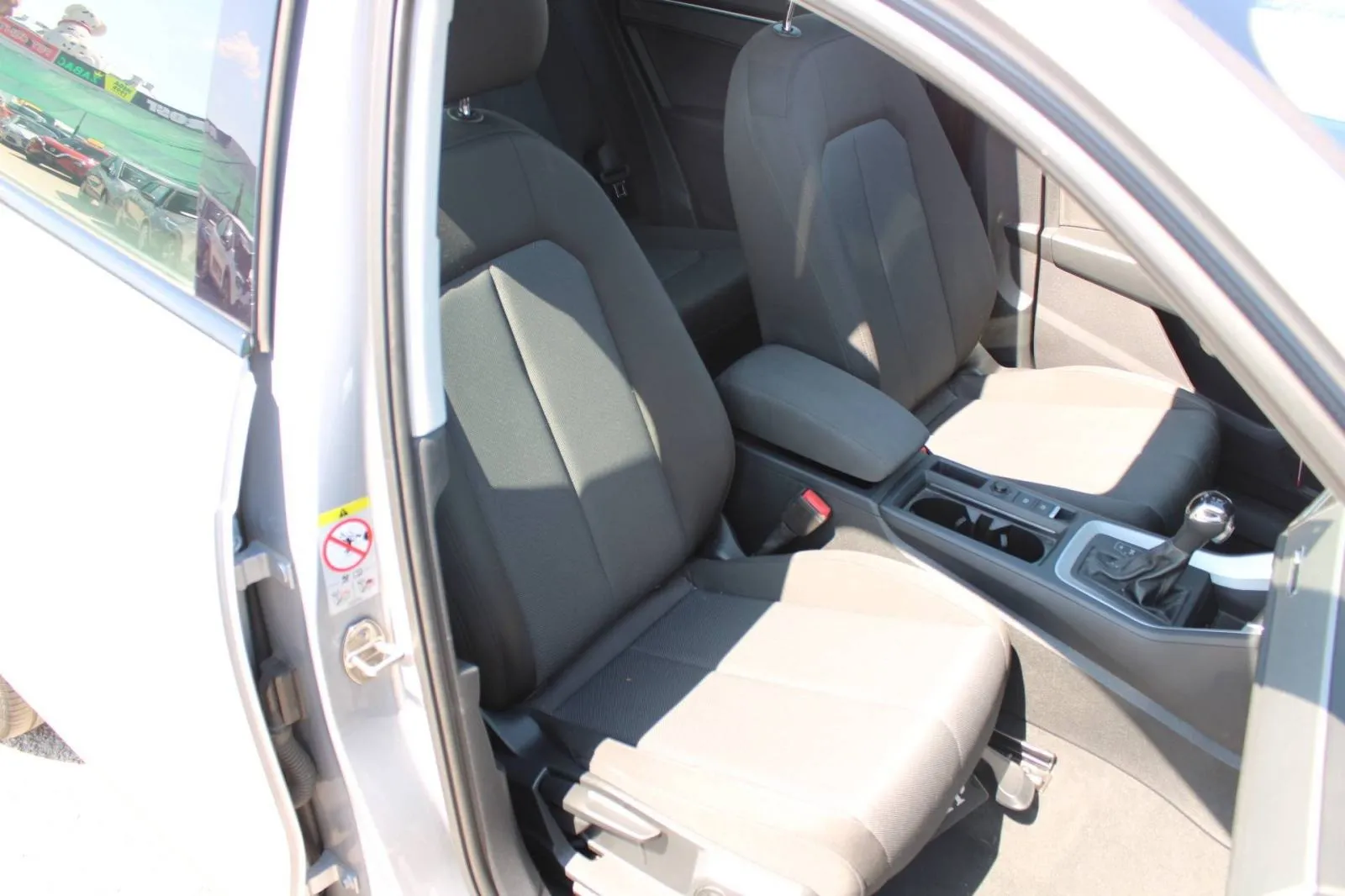 audi q3 35 tfsi automatik *panorama, led, navigacija, kamera* - slika 11