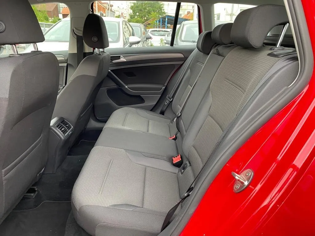 vw golf 7 variant 1,6 tdi, radar, klima, 4 x garancija ! - slika 13