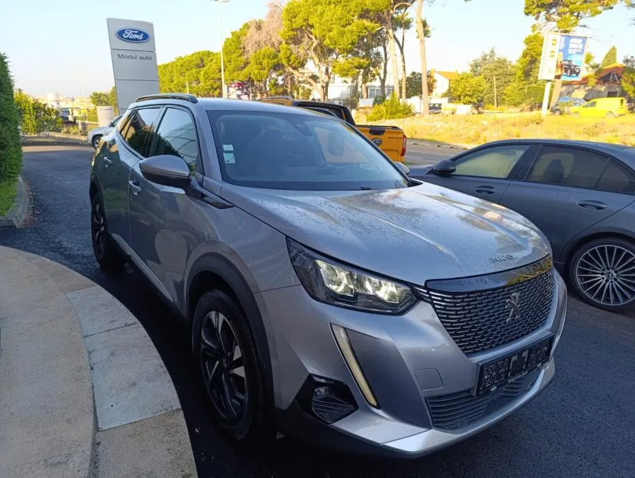 peugeot 2008 1,2 puretech - slika 2
