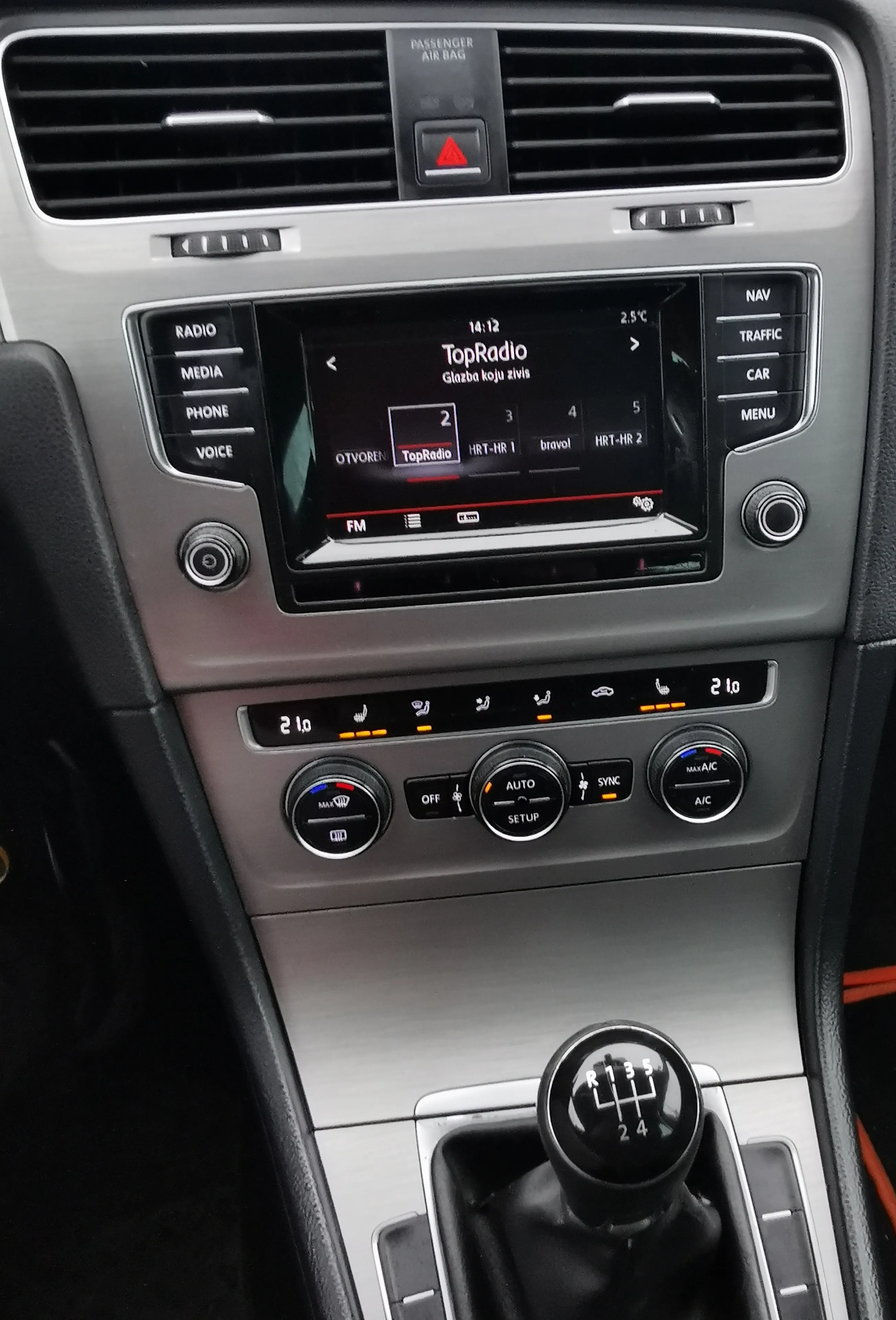 vw golf 7 variant vii 1.6 tdi⭐full oprema⭐reg. 1.god⭐7500 eur - slika 5