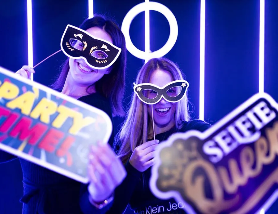 photo booth mirror & 360° video – najam za vjenčanja i evente - slika 11