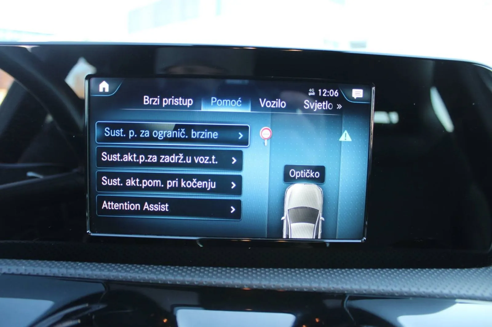 mercedes-benz klasa a 220d amg automatik *led, navigacija, kamera* - slika 19