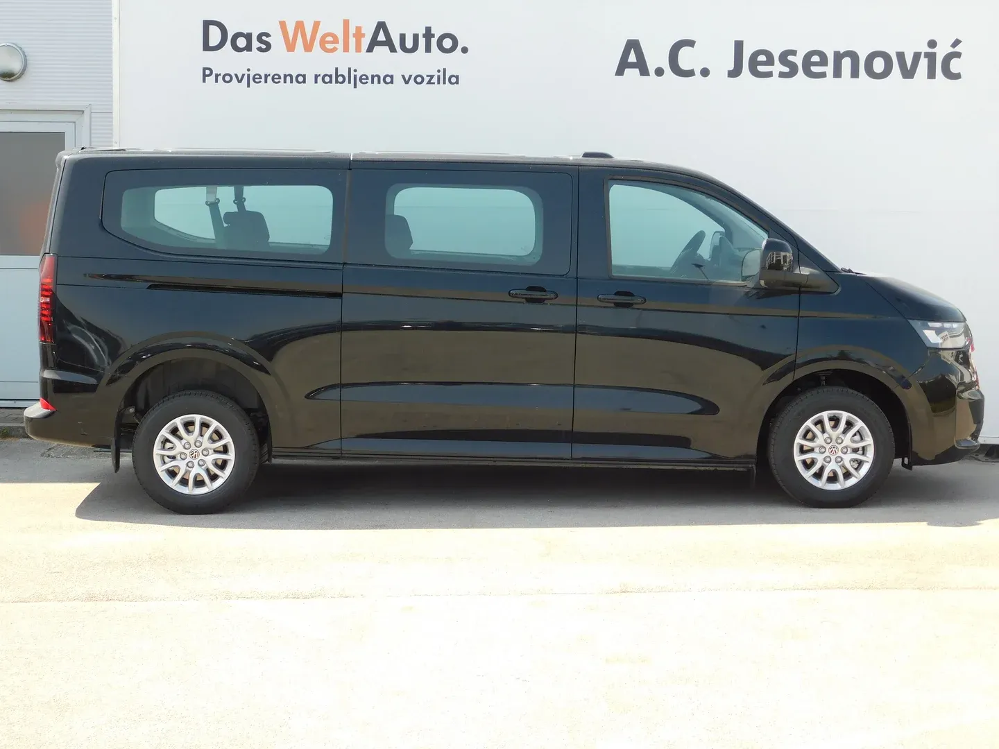 12786 vw caravelle life l2 2.0 tdi - slika 4