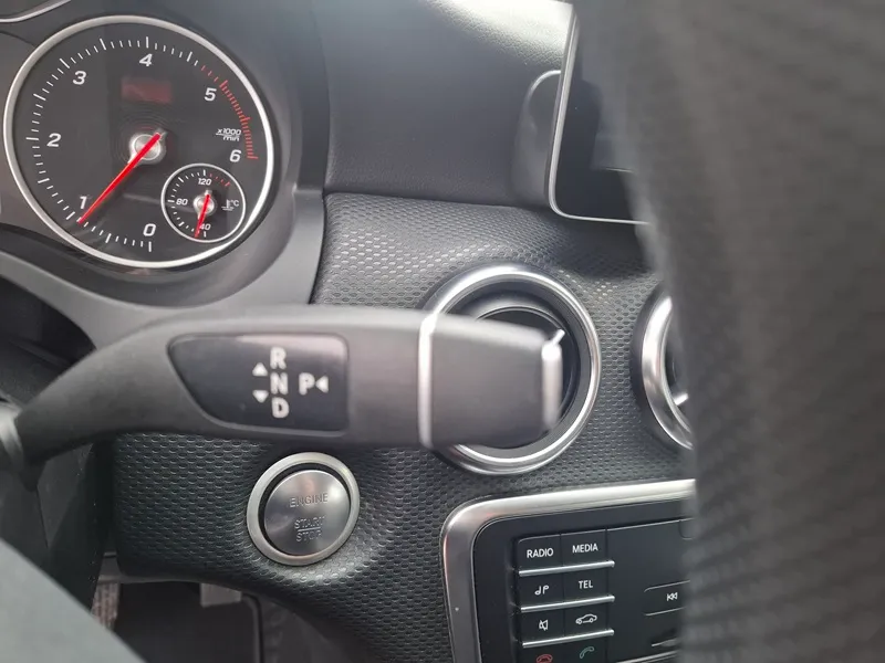 mercedes a klasa 180d*automatik*klima*park.kamera - slika 16