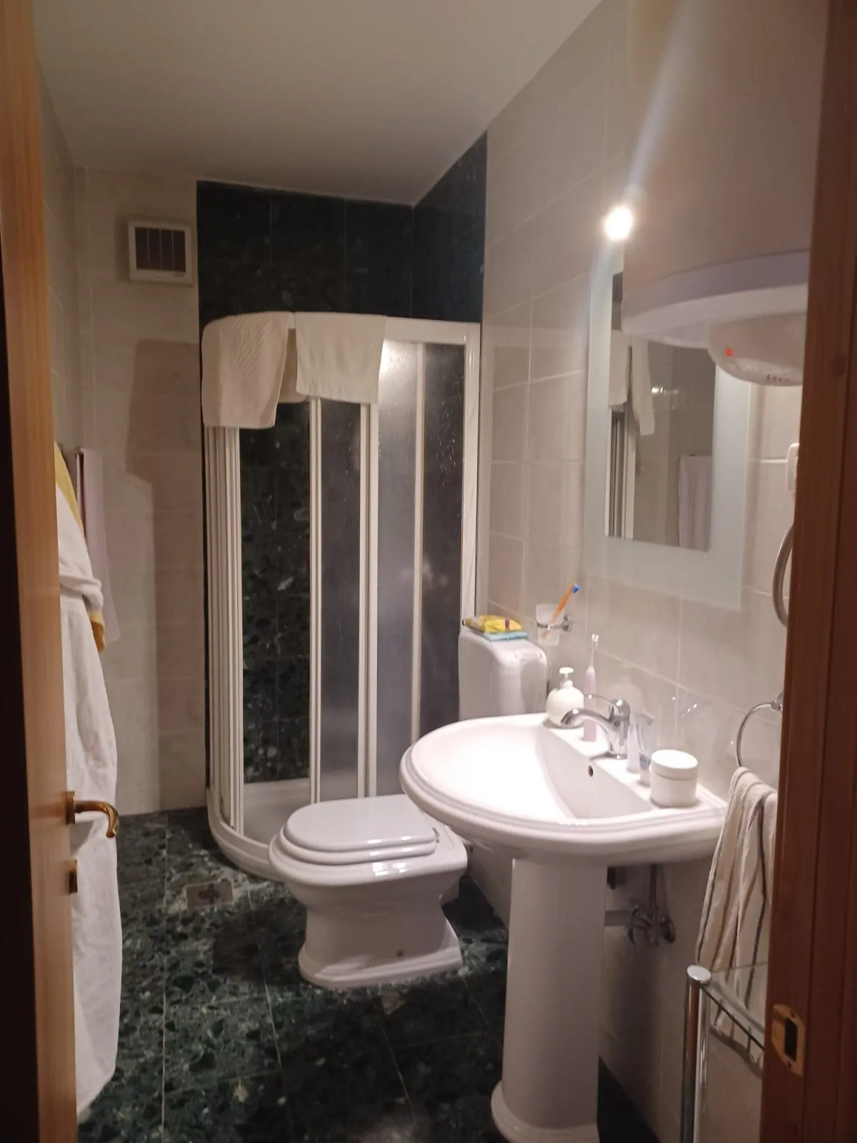 sniženo ! kuća: korčula - čara +2 apartmana +mogućnost dogradnje - slika 10