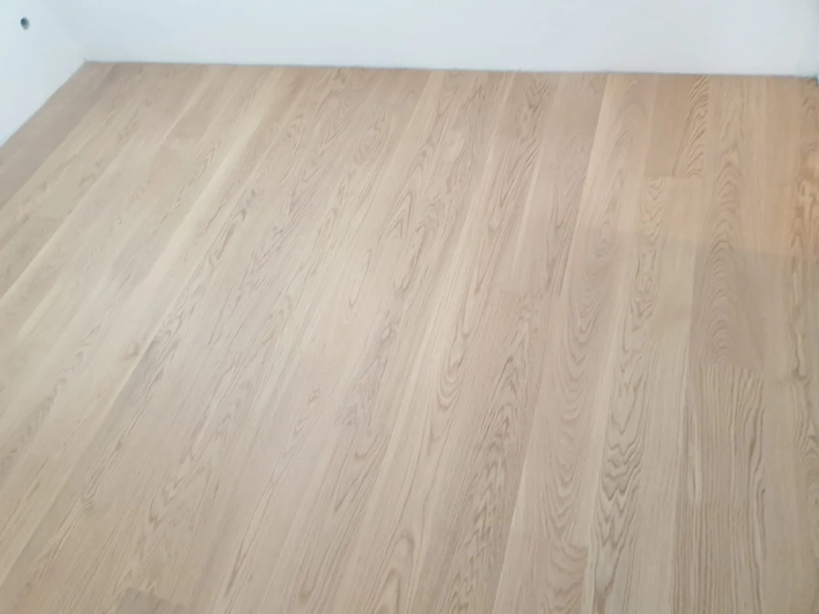 hrast natur 5% bijeli lak - slika 5