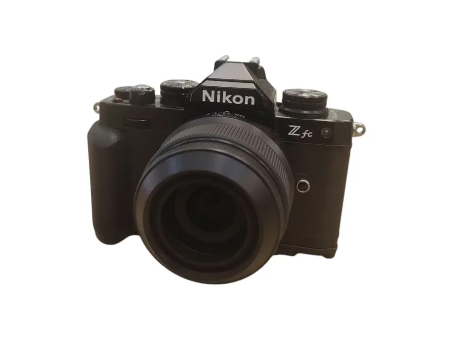 fotoaparat nikon z fc + objektiv nikon z 24mm f/1.7 dx / r1, rate! - slika 9