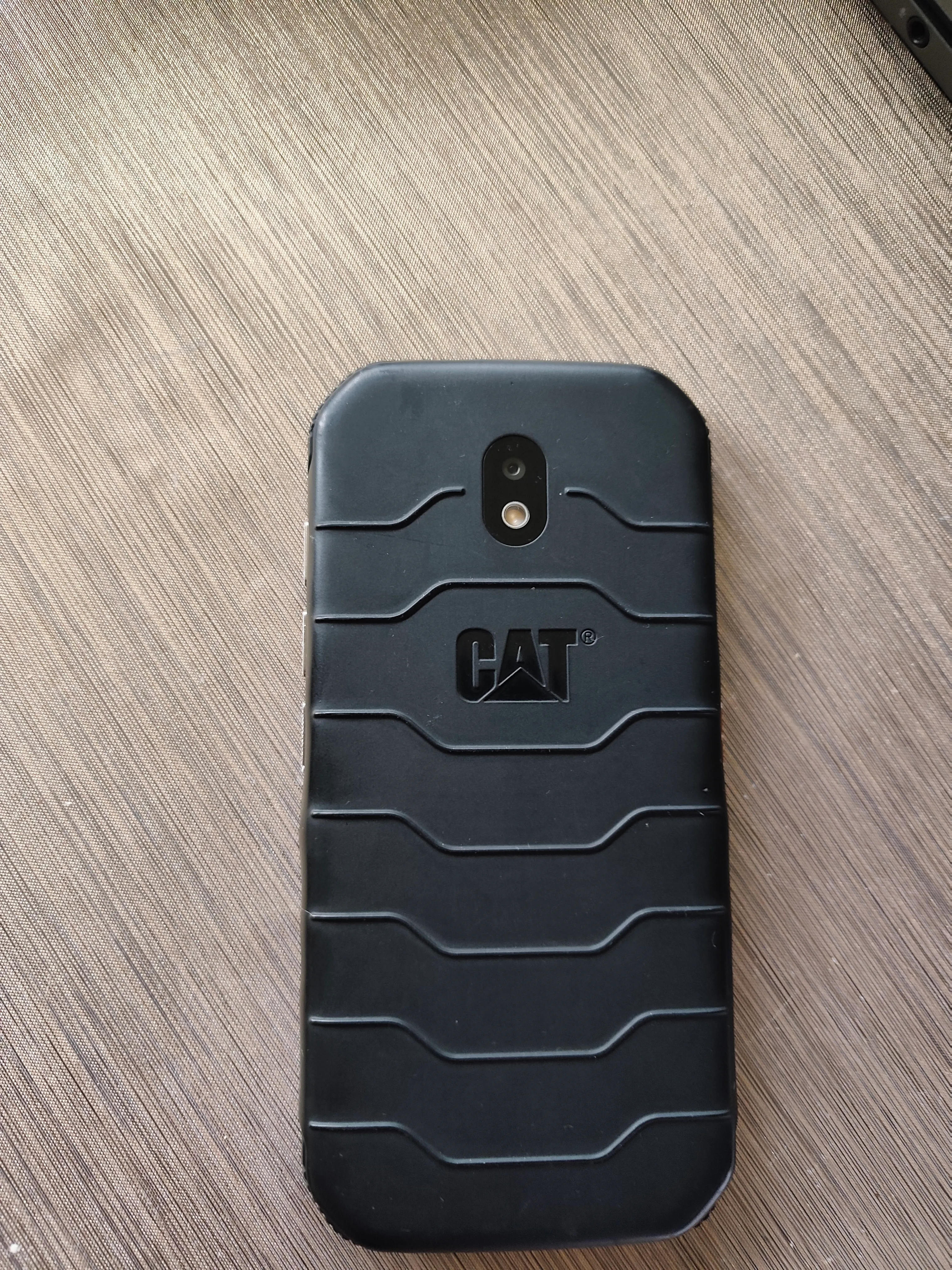 cat s 42 mobitel - slika 3