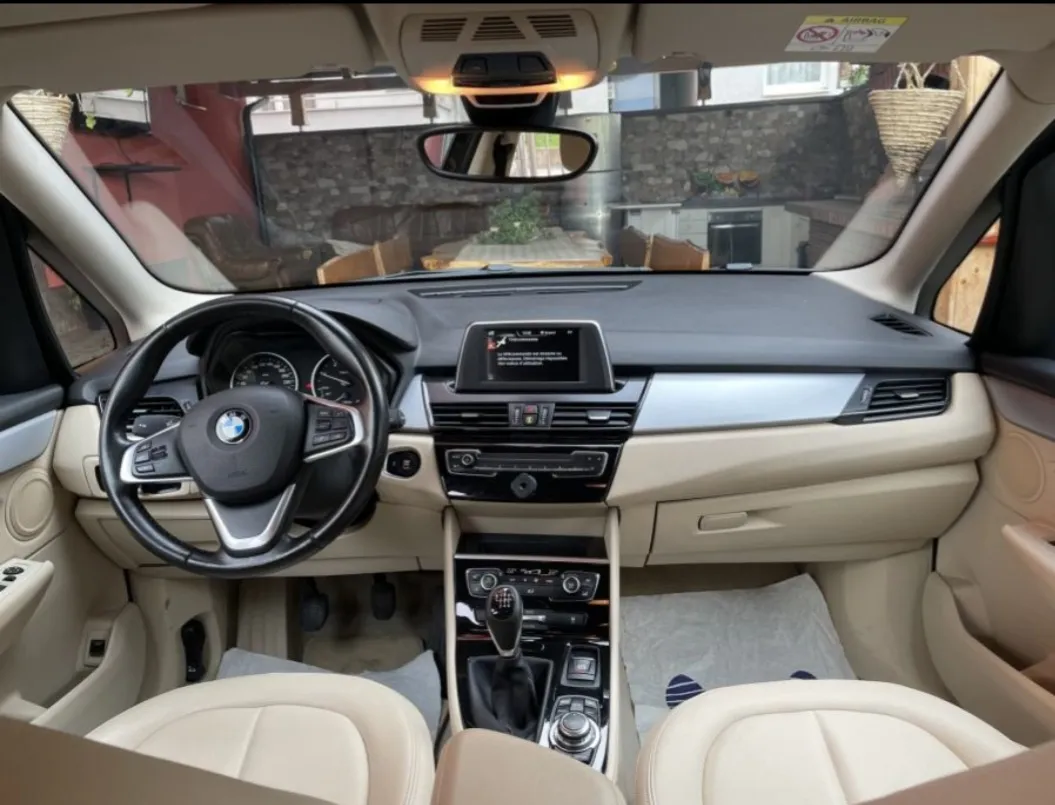 bmw 2 a.tourer 216d koža navi top stanje - slika 14
