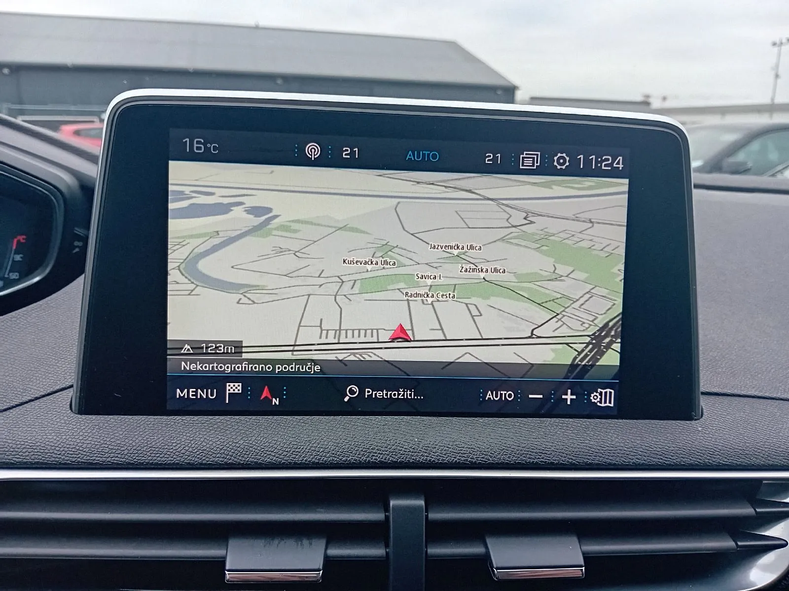 peugeot 3008 1,6 bluehdi automatik,do 2 godine jamstva,u sustavu pdv-a - slika 8