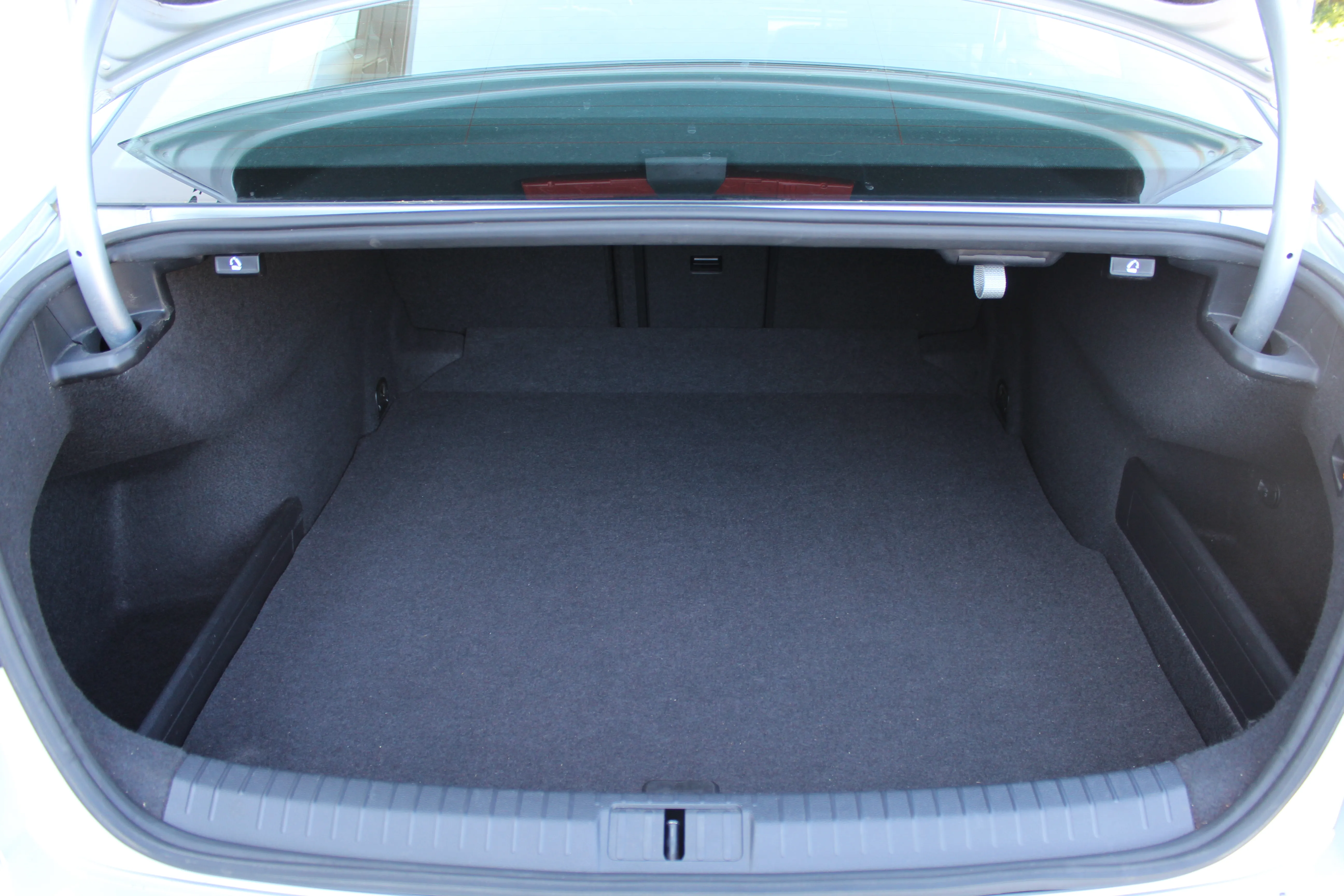 13201 volkswagen passat 2.0 tdi dsg business - slika 16