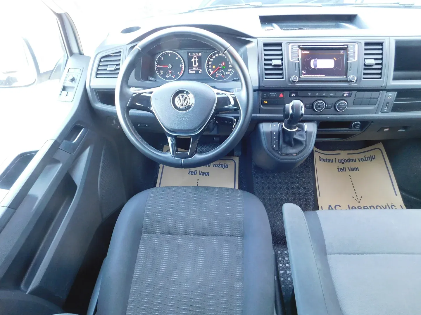 08354 vw caravelle comfortline 2.0 tdi dsg - slika 9