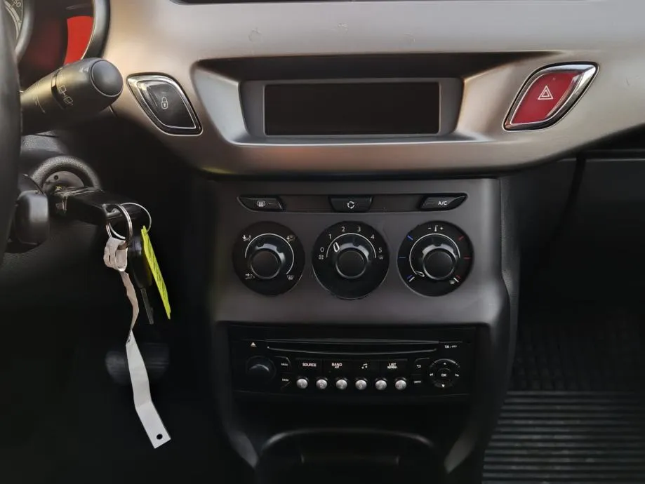 citroën c3 1,4 hdi ** automatik ** 73000 km ** 2014 kartice - slika 16
