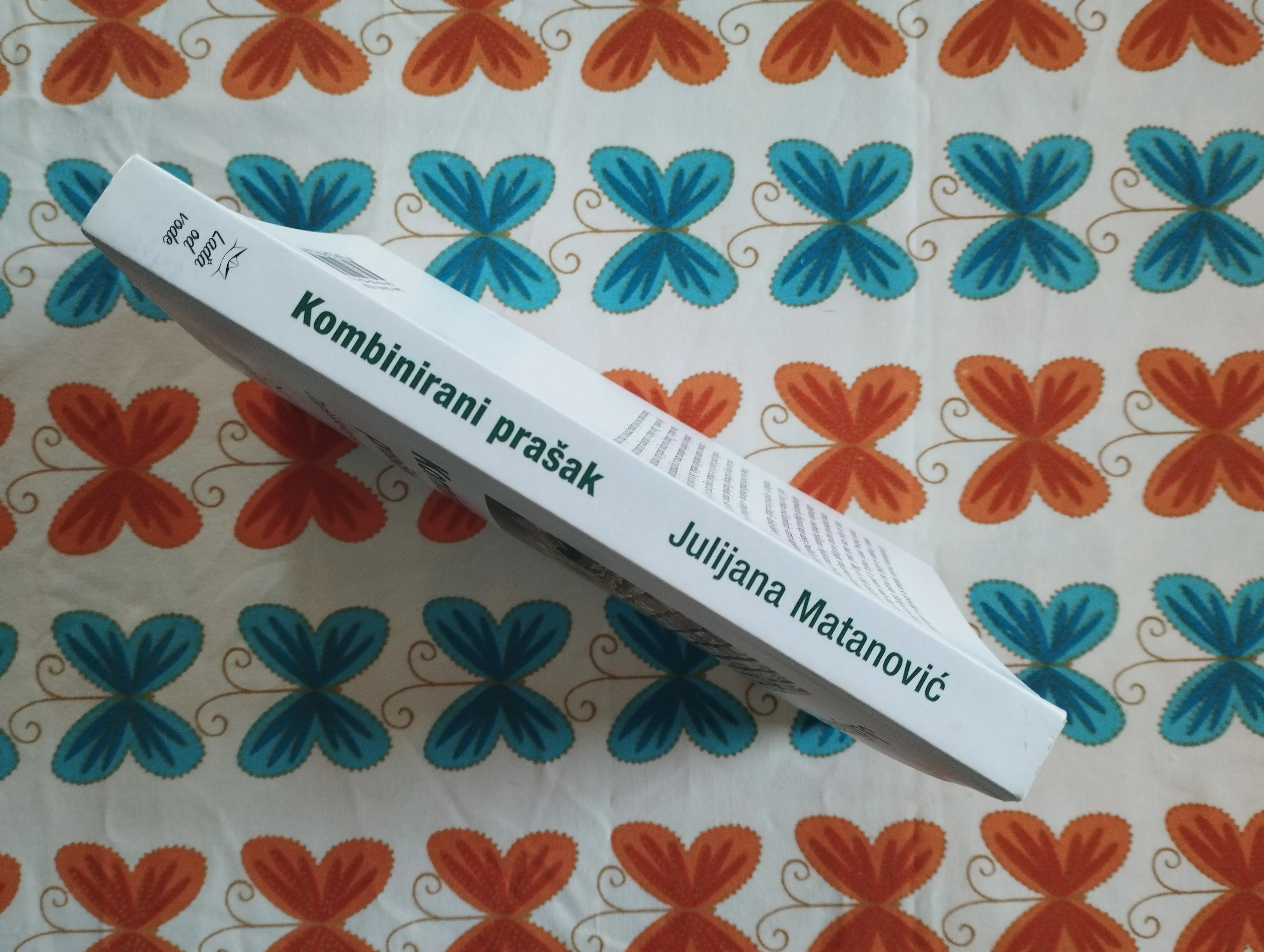 julijana matanović - kombinirani prašak - slika 2