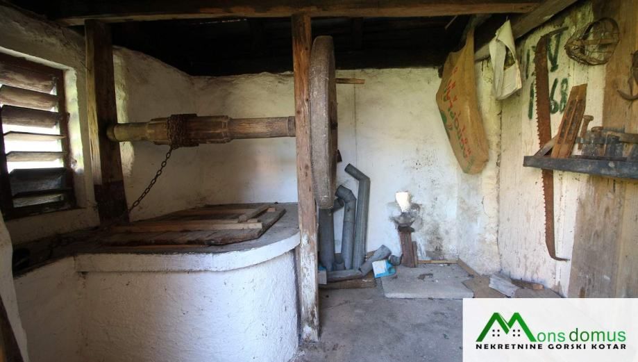 stara kuća na krasnim, voltanim podrumima (prodaja) - slika 20