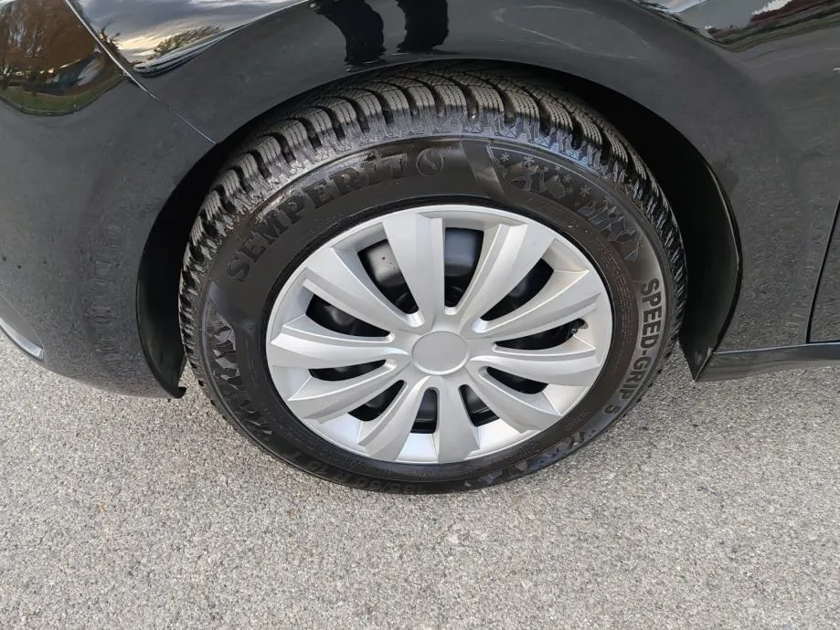 peugeot 208 1,2, 2018 god. 100 000 km , kartice 24/36 rata - slika 7